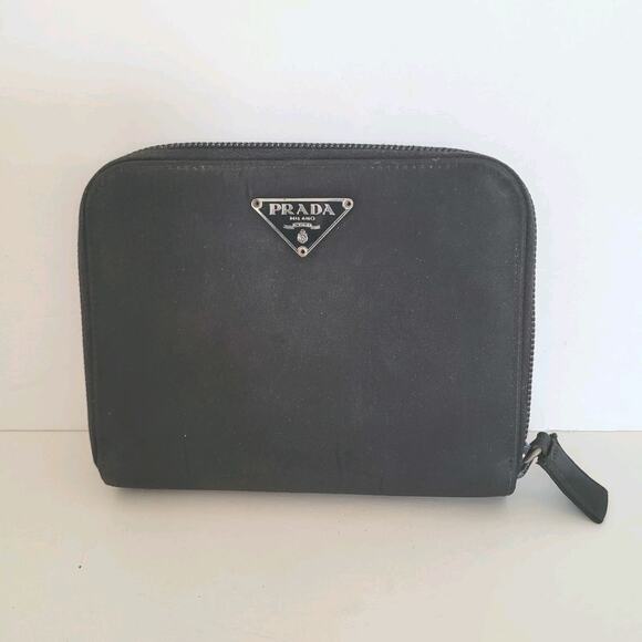 PRADA Tessuto Nero Black Logo Plate Wallet Medium Envelope Medium Nylon Zippy - Picture 1 of 13
